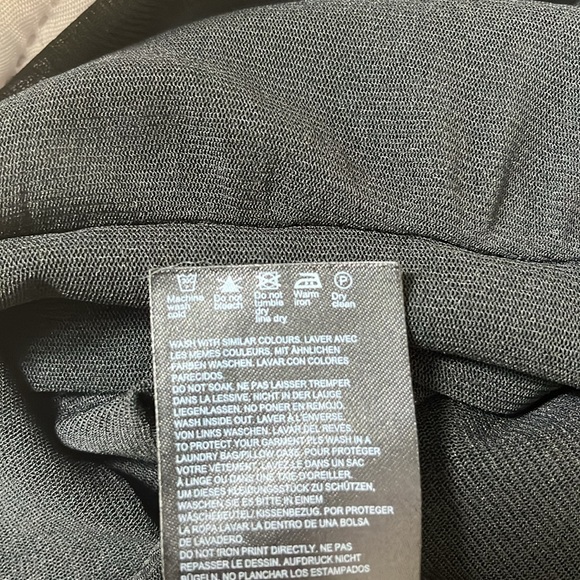 MEXX Black and Silver Turtle Neck| Size Small - Picture 8 of 8